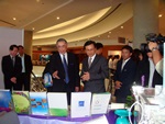 การประชุมสัมมนาวิชาการและแสดงนิทรรศการ เรื่อง การขับเคลื่อนอนาคตประเทศไทยด้วยระบบวิจัยของศูนย์ความเป็นเลิศ 31 ก.ค. 2556